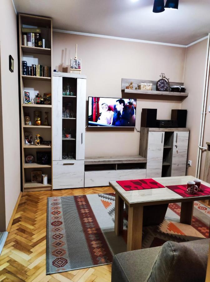 IVA centar Valjevo Exterior foto
